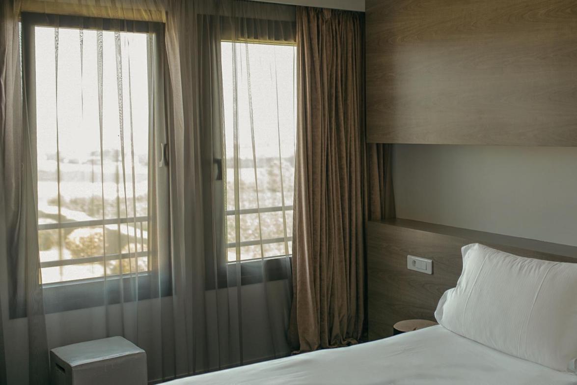 La Butte Hotell Plouider Eksteriør bilde